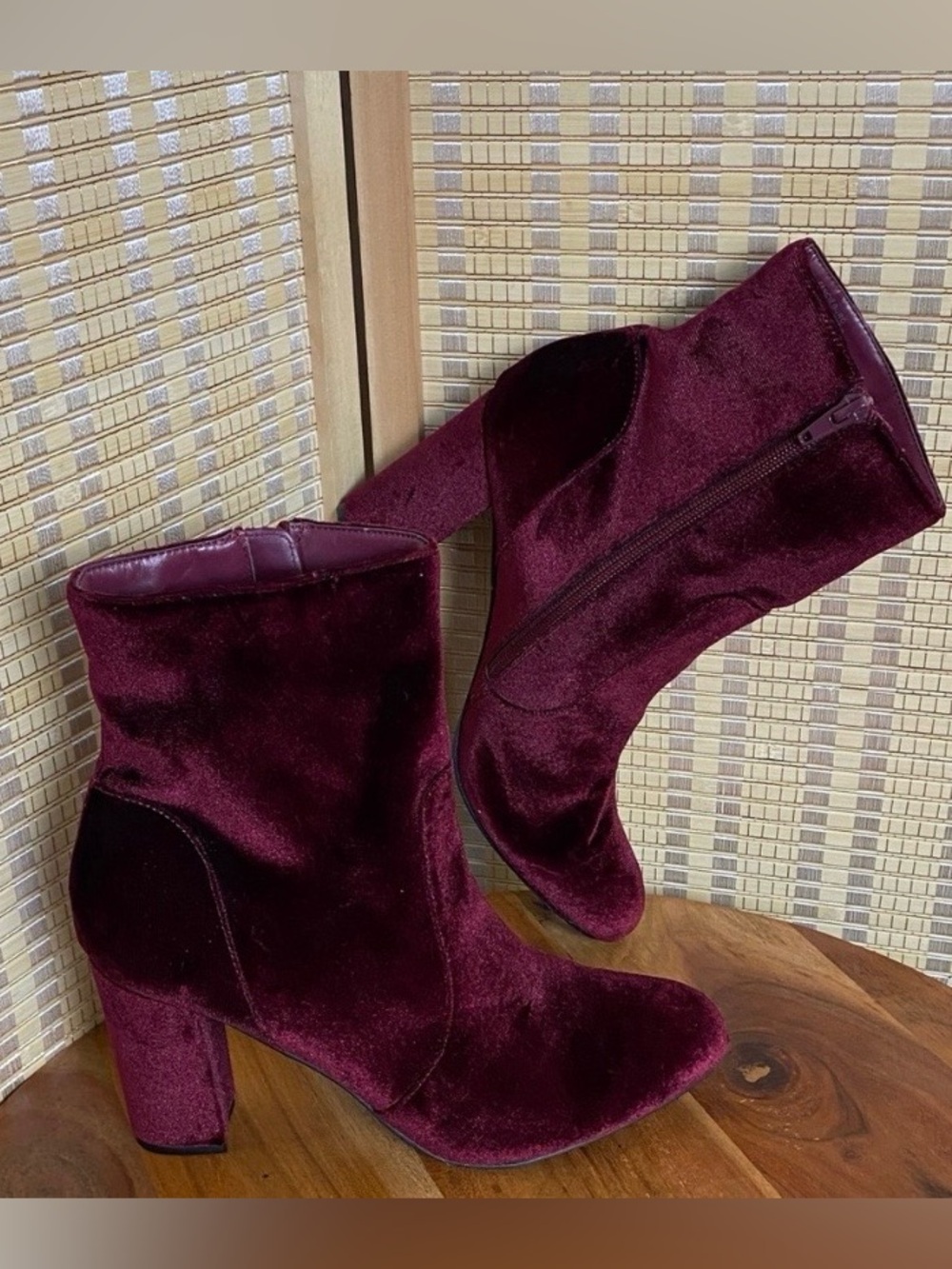 Madden Girl Fancie Burgundy Velvet Ankle Boots Size 8